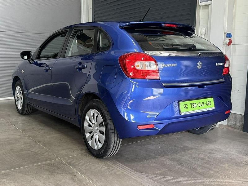 Używany Suzuki Baleno 90 KM (66 kW) 2017 Niebieski ciemny (metalik, perła) SUV