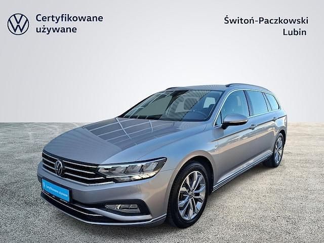 Używany 2024 VW Passat Kombi | 109 890 zł - Obraz 1/4