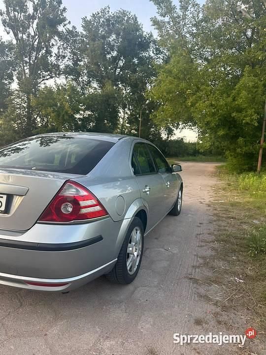 Używany Ford Mondeo 2006 Srebrny Sedan/Limuzyna