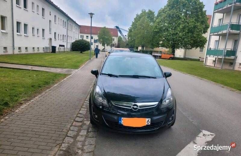 Czarny Używany 2014 Opel Corsa Hatchback | 16 000 zł (Dobra cena) - Obraz 1/4