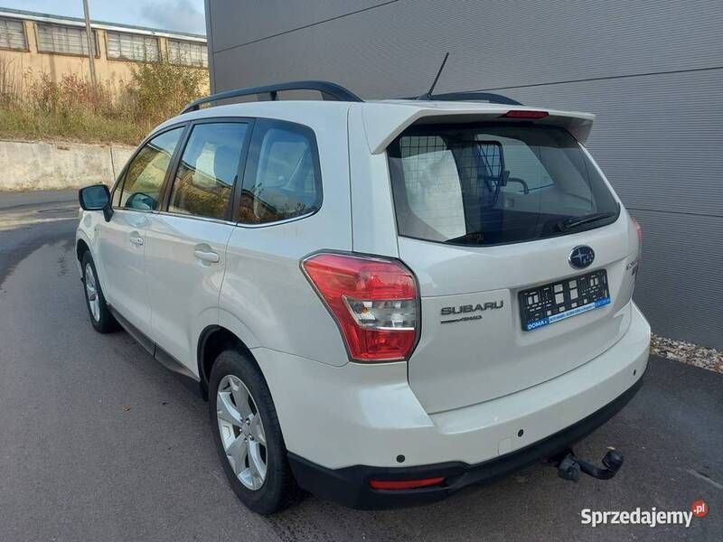 Biały Używany 2013 Subaru Forester SUV | 34 700 zł (Drogi) - Obraz 1/4