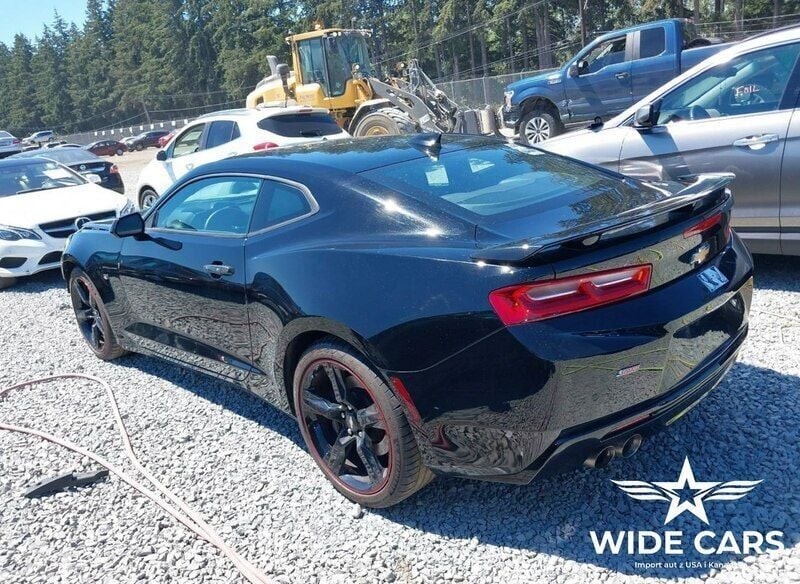 Czarny (metalik) Używany 2016 Chevrolet Camaro Coupe | 62 600 zł - Obraz 1/4