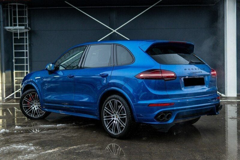 Używany Porsche Cayenne GTS 440 KM (323 kW) 2016 Niebieski (metalik) SUV