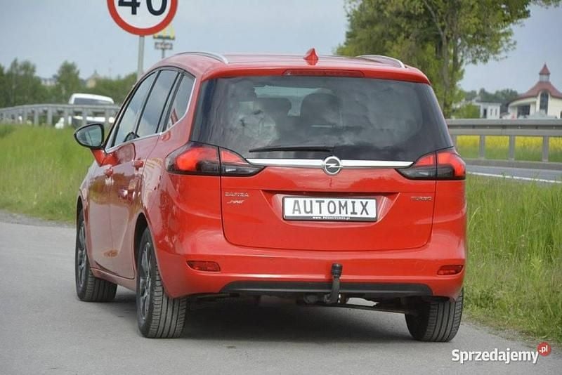 Używany Opel Zafira 140 KM (102 kW) 2017 Czerwony Minivan