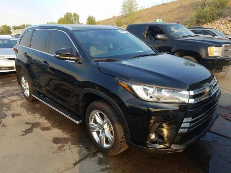 Używany Toyota Highlander Limited 306 KM (225 kW) 2019 Czarny SUV