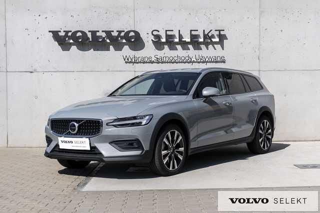 Szary Używany 2024 Volvo V60 CC Kombi | 199 900 zł (Uczciwa cena) - Obraz 1/4
