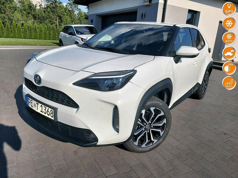 Biały Używany 2022 Toyota C-HR SUV | 84 900 zł - Obraz 1/4