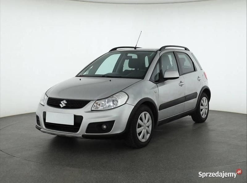 Używany Suzuki SX4 120 KM (88 kW) 2014 Srebrny Hatchback