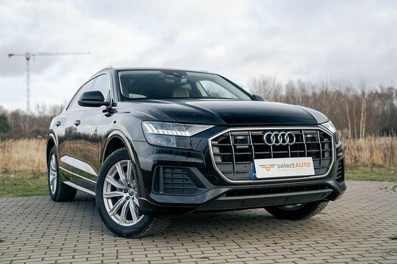 Używany Audi Q8 Ambiente 286 KM (210 kW) 2018 Czarny (metalik) SUV