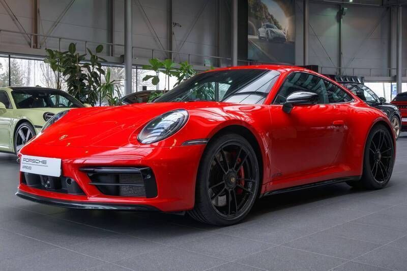 Guards red Używany 2024 Porsche 911 Carrera 4 GTS | 879 900 zł - Obraz 1/4
