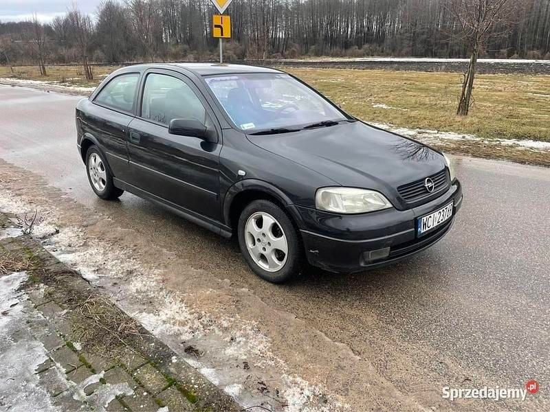 Używany Opel Astra 2001 Czarny Hatchback