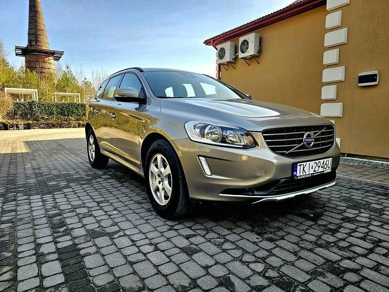 Używany Volvo XC60 136 KM (100 kW) 2015 Złoty (metalik) SUV