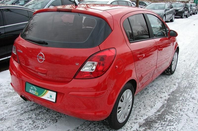 Używany Opel Corsa 80 KM (58 kW) 2006 Czerwony Hatchback