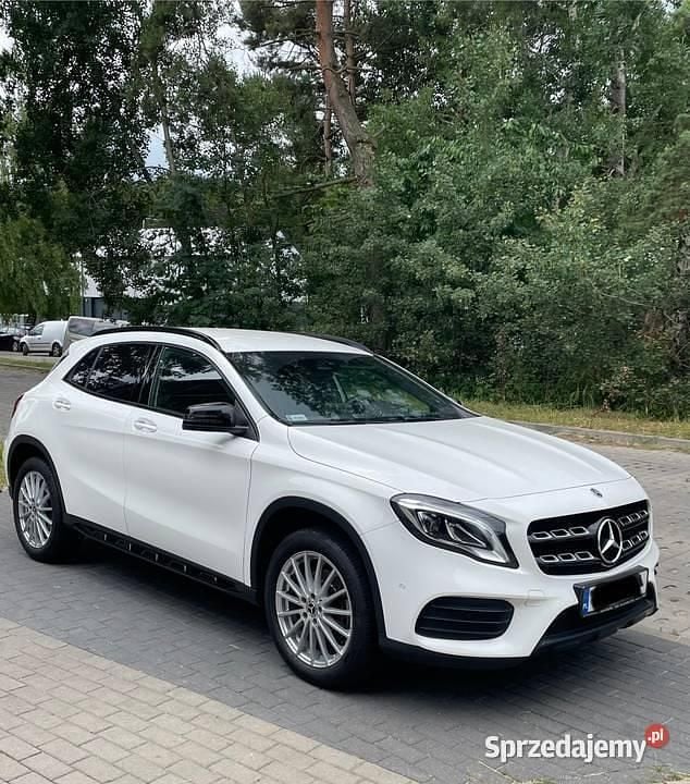 Biały Używany 2019 Mercedes GLA220 SUV | 99 800 zł - Obraz 1/4