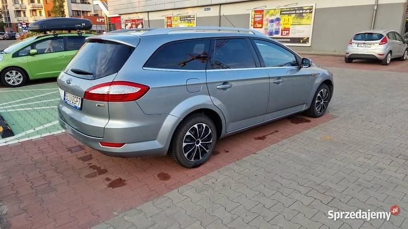Używany Ford Mondeo 2010 Zielony Kombi