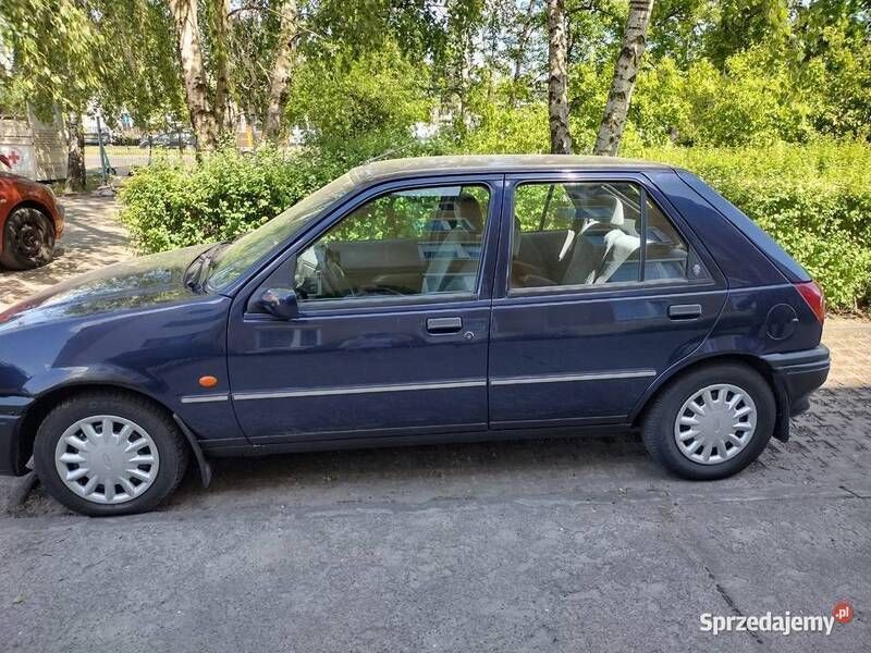 Granatowy Używany 1995 Ford Fiesta Hatchback | 3500 zł - Obraz 1/4