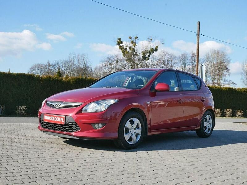 Używany Hyundai i30 2010 Czerwony Hatchback