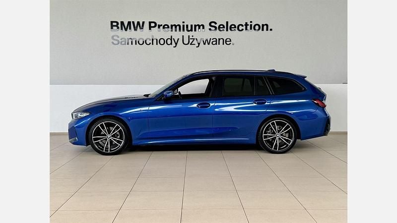 Używany BMW 320 Shadowline 190 KM (139 kW) 2023 Portimao blue metallic metalizowany Kombi