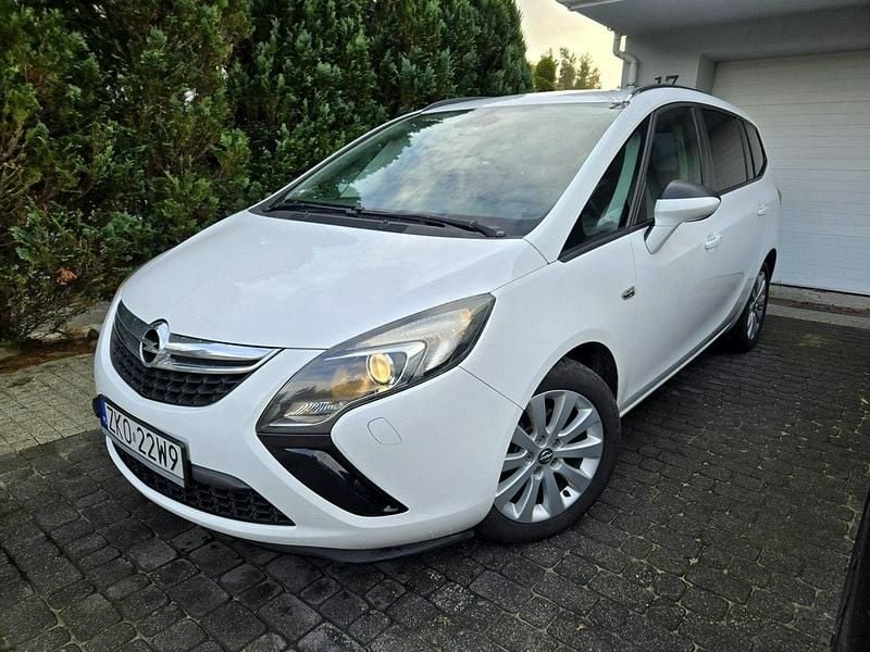 Używany Opel Zafira 136 KM (100 kW) 2014 Biały Minivan