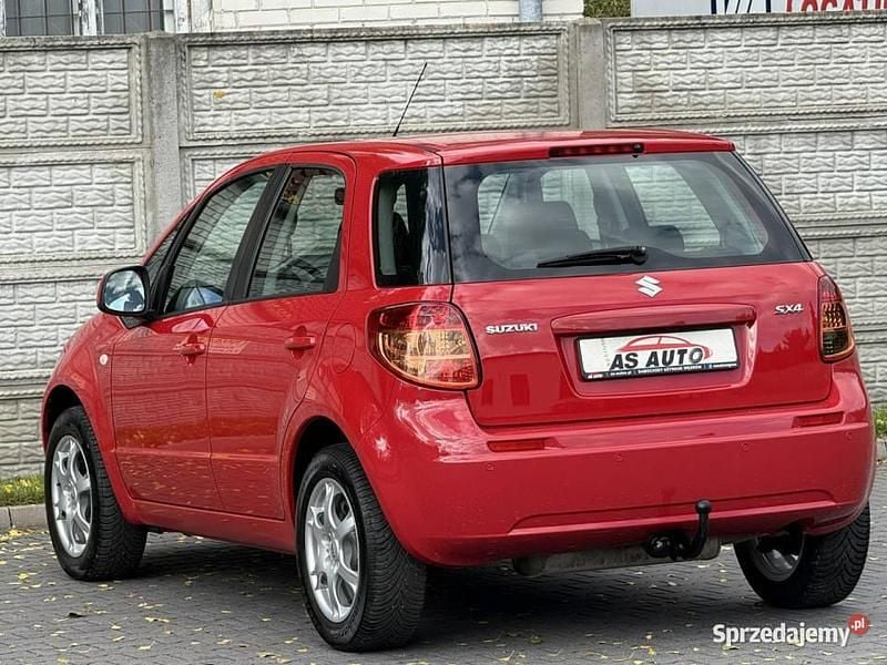 Używany Suzuki SX4 120 KM (88 kW) 2010 Czerwony Hatchback
