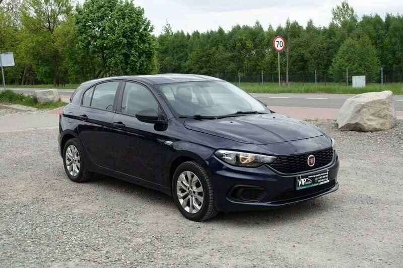 Inny (metalik) Używany 2018 Fiat Tipo Hatchback | 37 800 zł (Dobra cena) - Obraz 1/4