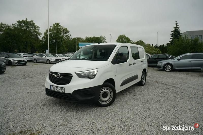 Biały Używany 2020 Opel Combo Minivan | 56 200 zł (Uczciwa cena) - Obraz 1/4