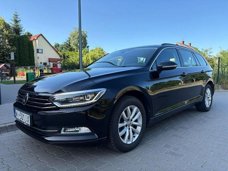 Używany VW Passat Comfortline 150 KM (110 kW) 2019 Czarny Kombi
