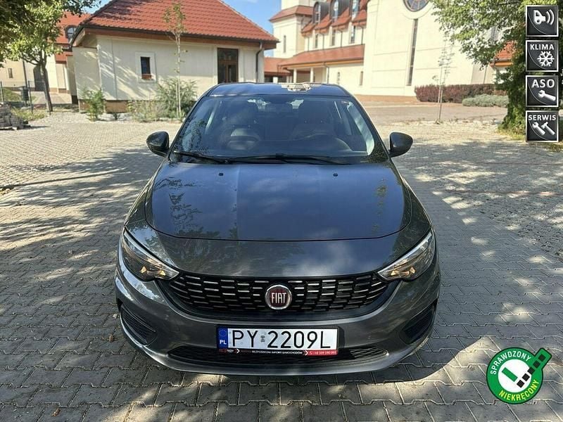 Szary Używany 2018 Fiat Tipo Sedan/Limuzyna | 36 900 zł (Uczciwa cena) - Obraz 1/4