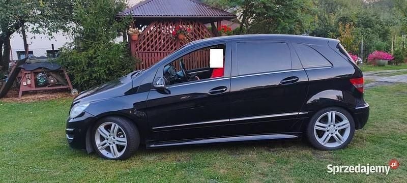 Używany Mercedes B200 2008 Czarny Minivan