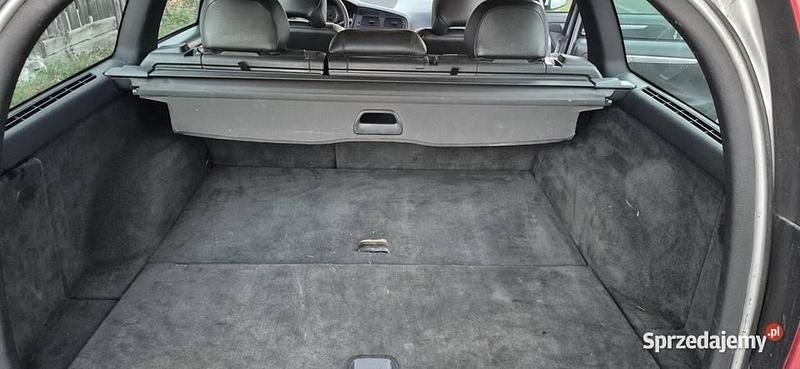 Używany Volvo V70 2004 Srebrny Kombi