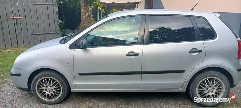 Srebrny Używany 2002 VW Polo Hatchback | 4200 zł (Uczciwa cena) - Obraz 1/4