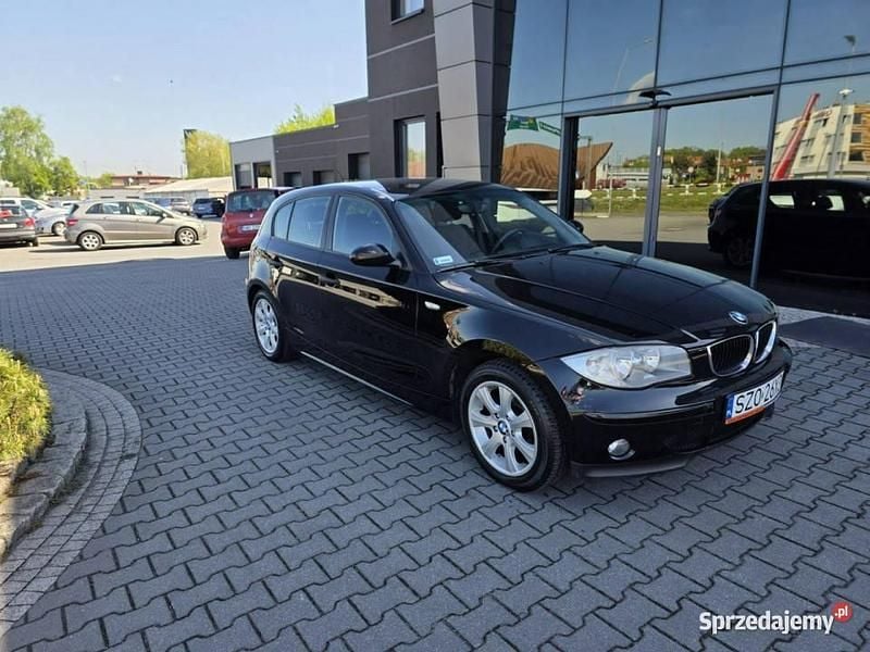 Czarny Używany 2005 BMW 116 Hatchback | 11 500 zł (Dość drogi) - Obraz 1/4