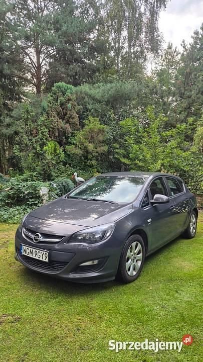 Grafitowy Używany 2014 Opel Astra Hatchback | 27 900 zł (Dobra cena) - Obraz 1/4
