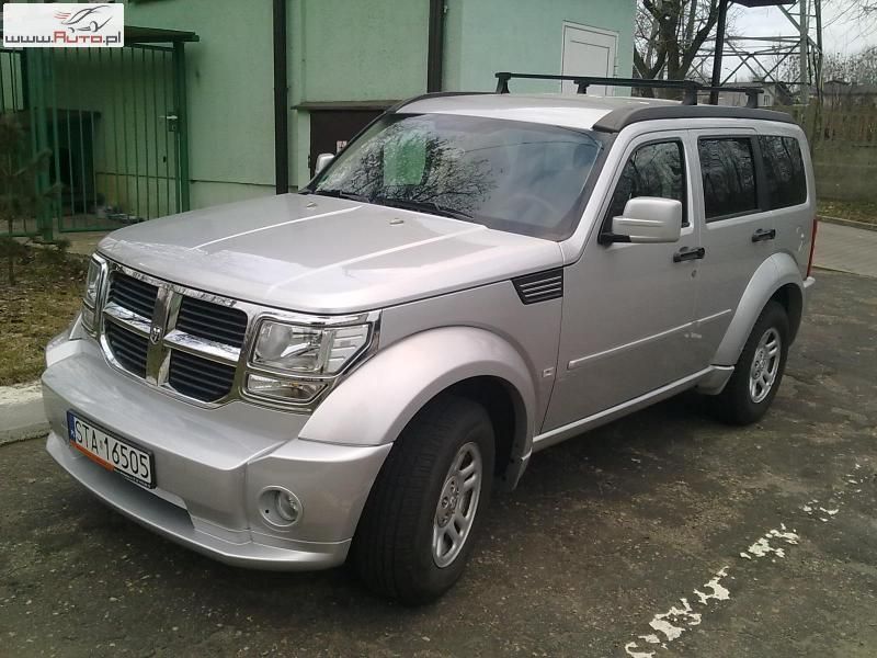 Używany Dodge Nitro 177 KM (130 kW) 2008 Srebrny (metalik, perła) SUV