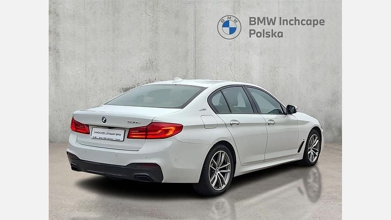 Używany BMW 530e iPerformance 184 KM (135 kW) 2017 Alpine white 3 Sedan/Limuzyna