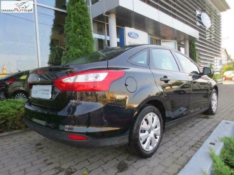Używany Ford Focus 115 KM (84 kW) 2011 Czarny Sedan/Limuzyna