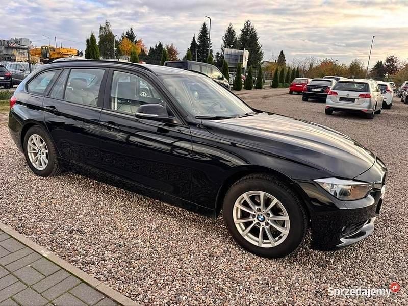 Czarny Używany 2013 BMW 320 Kombi | 37 900 zł (Drogi) - Obraz 1/4