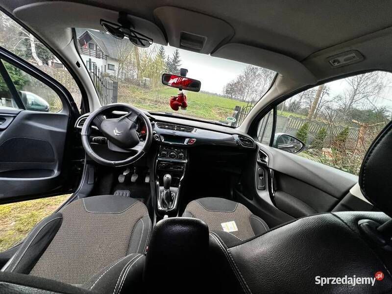 Czarny Używany 2012 Citroën C3 Hatchback | 13 000 zł - Obraz 1/3