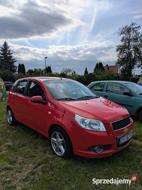 Czerwony Używany 2010 Chevrolet Aveo LS Hatchback | 6000 zł (Dobra cena) - Obraz 1/4