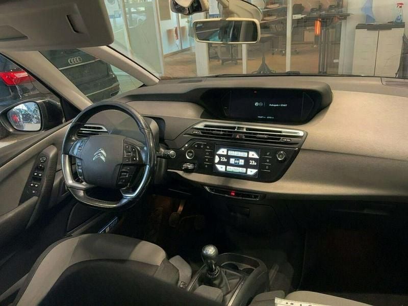 Używany Citroën Grand C4 Picasso 2016 Czarny Minivan
