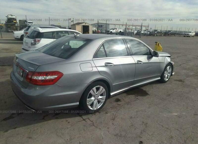 Używany Mercedes E400 302 KM (222 kW) 2013 Szary Sedan/Limuzyna
