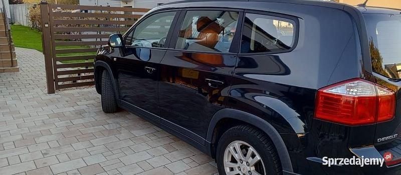 Czarny Używany 2011 Chevrolet Orlando Minivan | 16 900 zł - Obraz 1/4