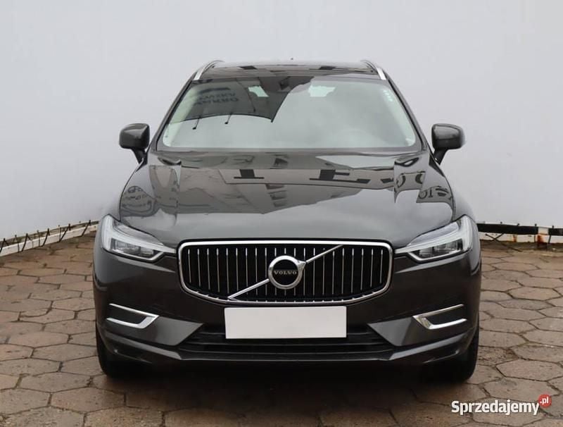 Szary Używany 2018 Volvo XC60 SUV | 97 999 zł (Uczciwa cena) - Obraz 1/4