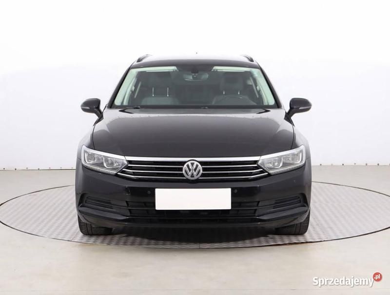Szary Używany 2016 VW Passat Kombi | 36 999 zł (Dobra cena) - Obraz 1/4