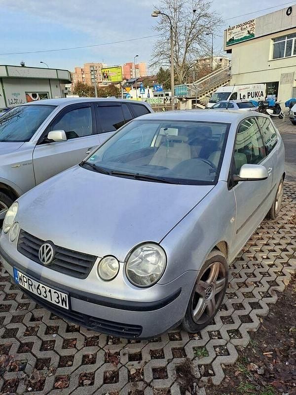 Srebrny Używany 2002 VW Polo Hatchback | 2700 zł (Dobra cena) - Obraz 1/4