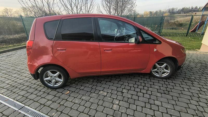 Czerwony Używany 2009 Mitsubishi Colt Hatchback | 8000 zł (Dość drogi) - Obraz 1/4