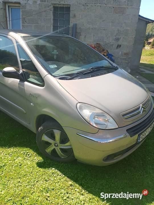 Srebrny Używany 2006 Citroën Xsara Picasso Minivan | 3200 zł (Uczciwa cena) - Obraz 1/4