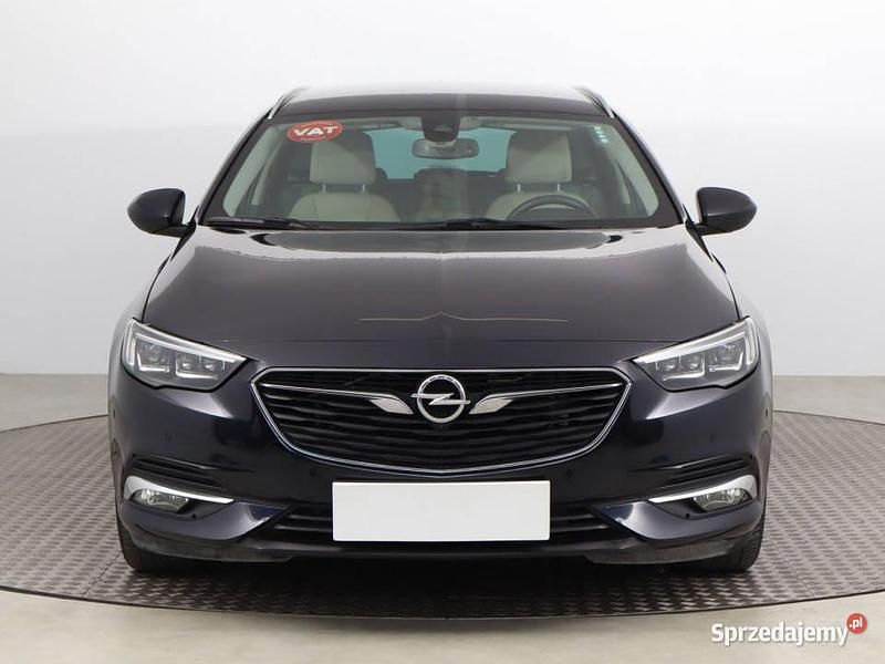 Czarny Używany 2019 Opel Insignia Kombi | 64 999 zł (Drogi) - Obraz 1/4