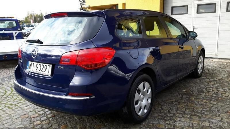 Używany Opel Astra 2013 Granatowy