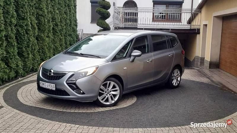 Używany Opel Zafira 120 KM (88 kW) 2012 Szary (metalik) Minivan